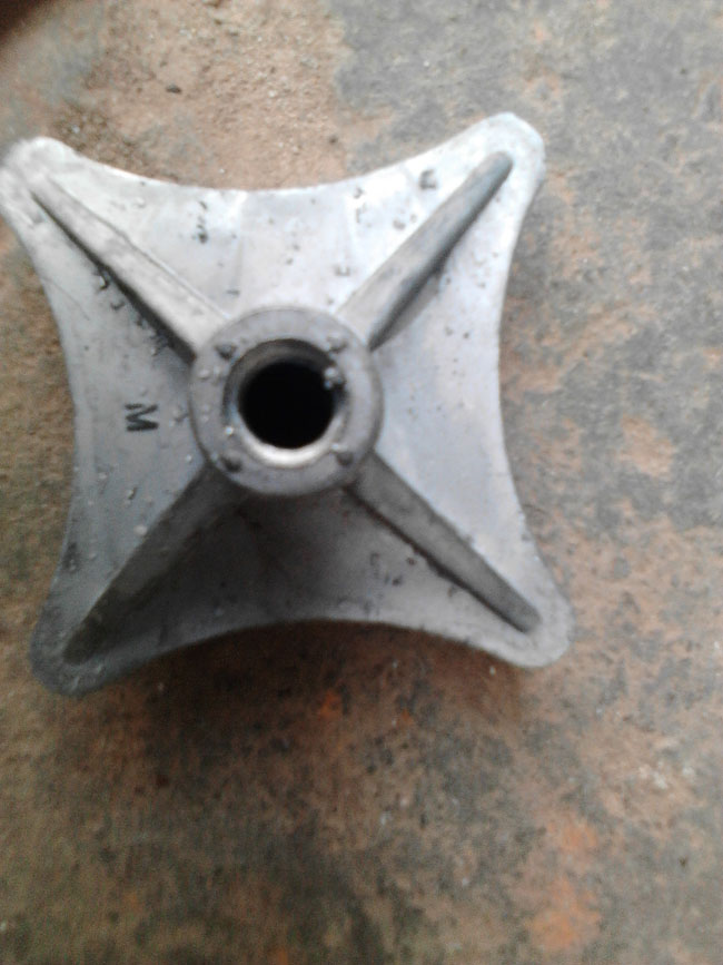 Q326履帶式拋丸機清理小型鋁件效果圖 Q326履帶式拋丸機清理小型鋁件效果圖